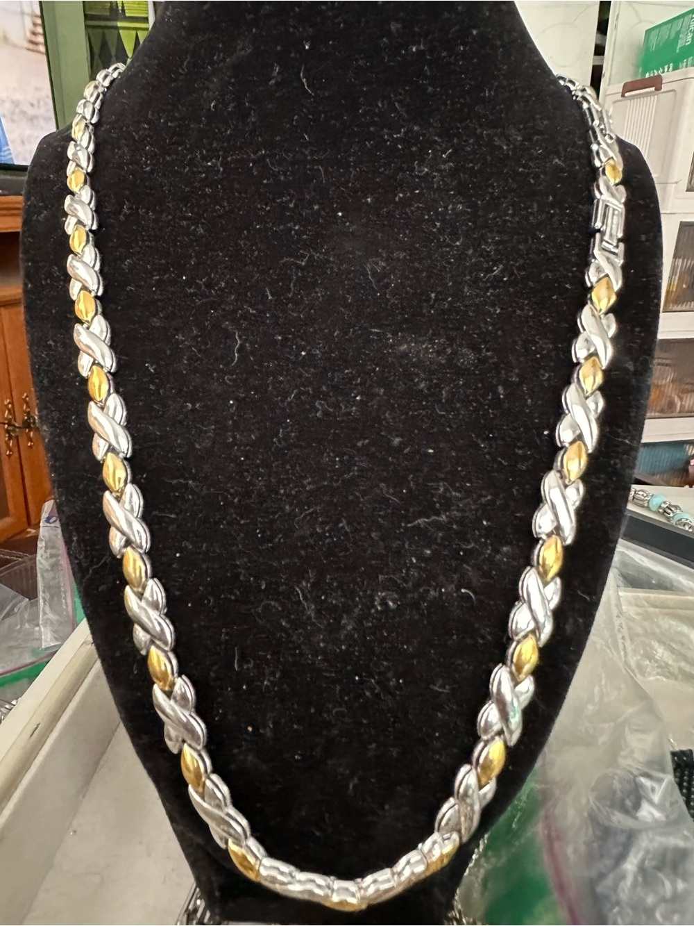 4) Nina Ricci Two-Tone XO Necklace and Bracelet Set - Picture 8 of 8